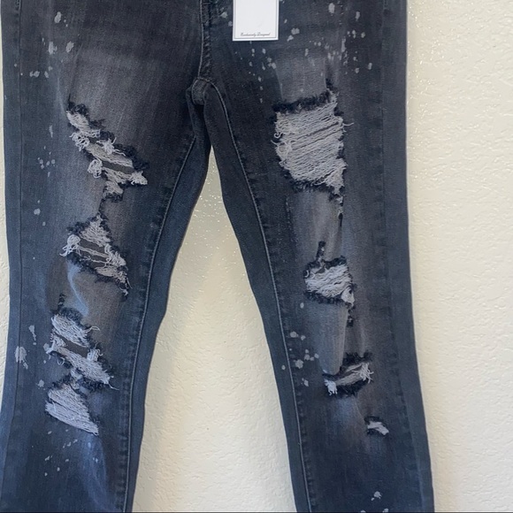 Judy Blue Black Bleach Splatter Destroyed Boyfriend Jeans - Picture 7 of 14